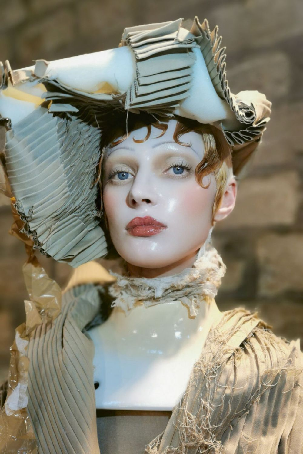 (Fot. Maison Margiela Haute Couture SS24 / Pat Mcgrath Labs)