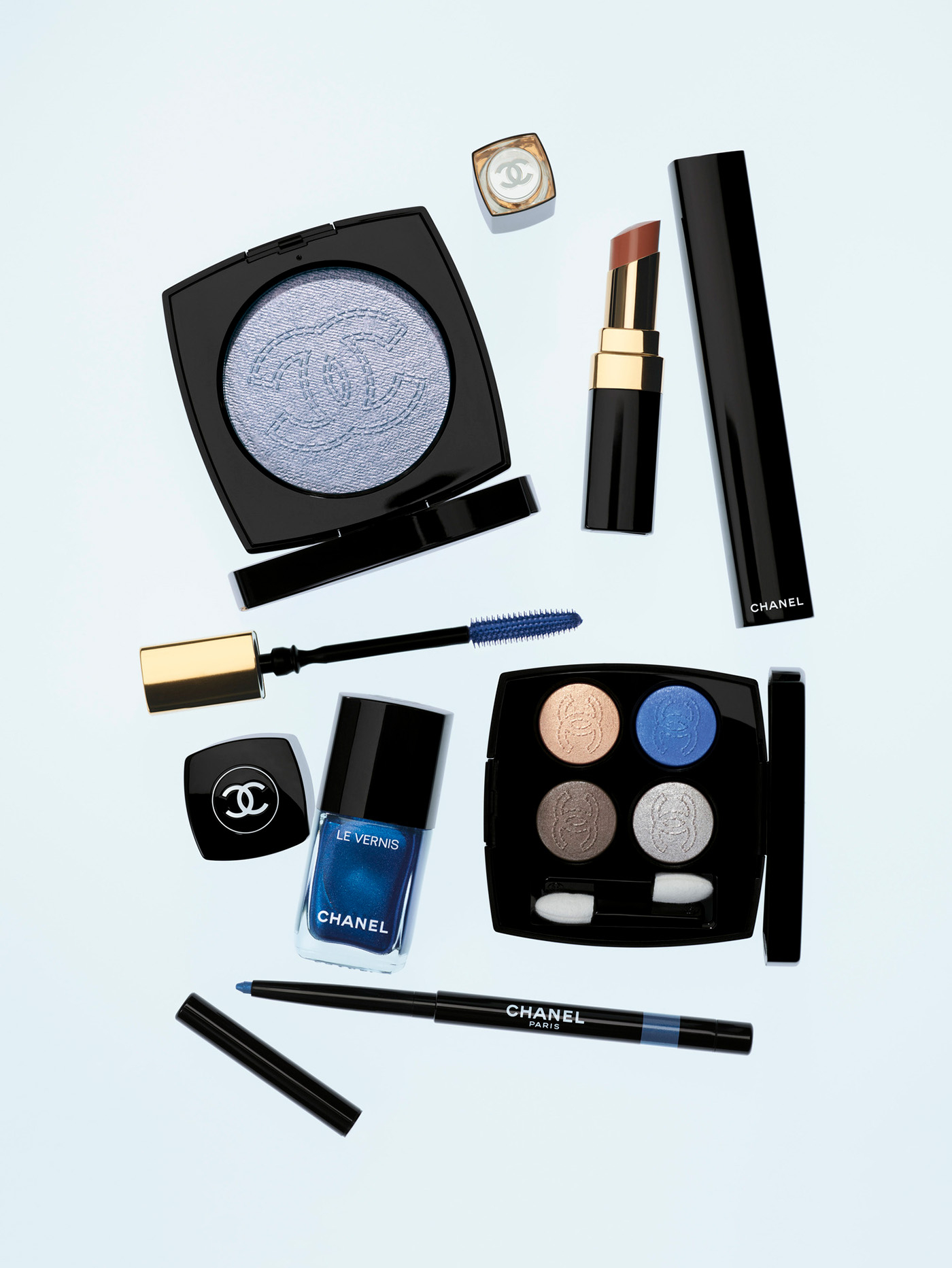 Kolekcja produkt&oacute;w Chanel Denim. (Fot. Materiały prasowe Chanel)