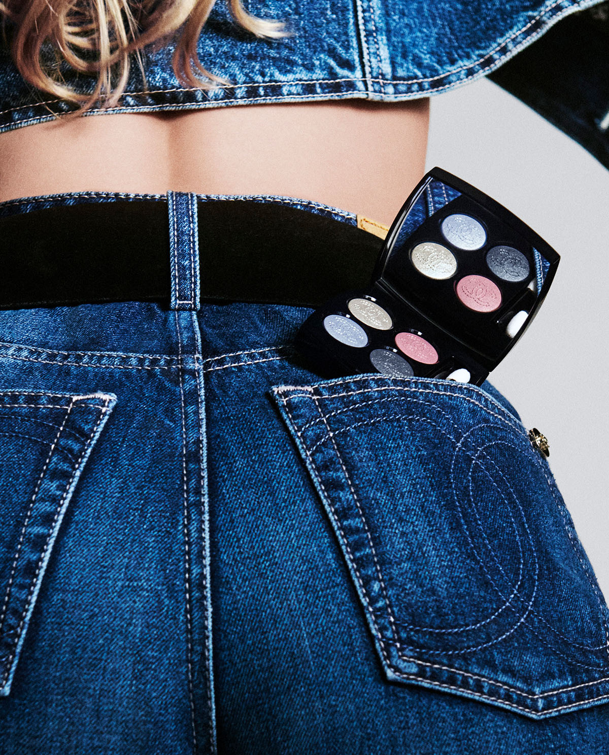 Kampania Chanel Denim i cienie do oczu LES 4 OMBRES Denim Dream. (Fot. Materiały prasowe Chanel)