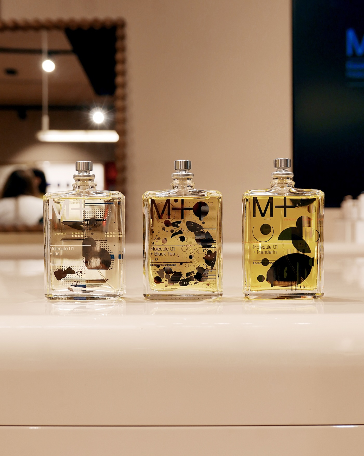 Zapachy z linii M+ Iris marki Escentric Molecules.