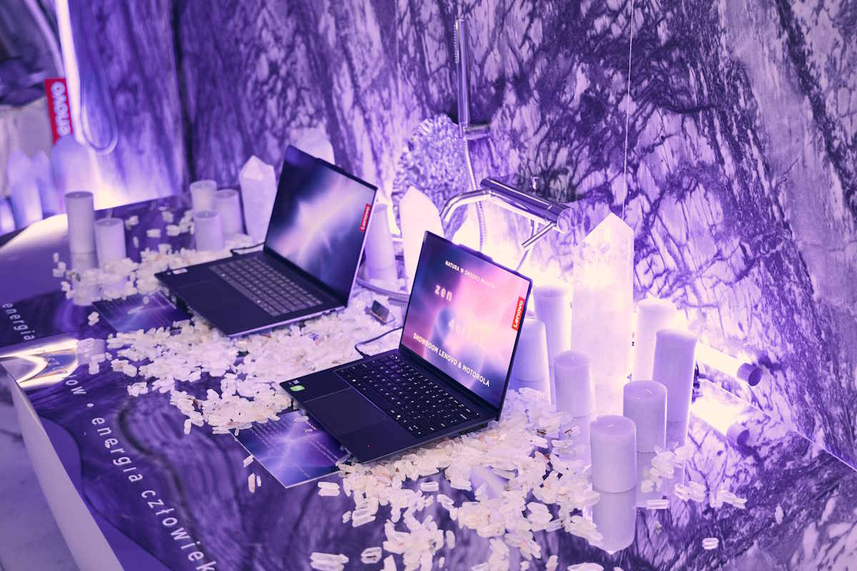 Aura Room. Wystawa Lenovo podczas Hotel Warszawa Art Fair.