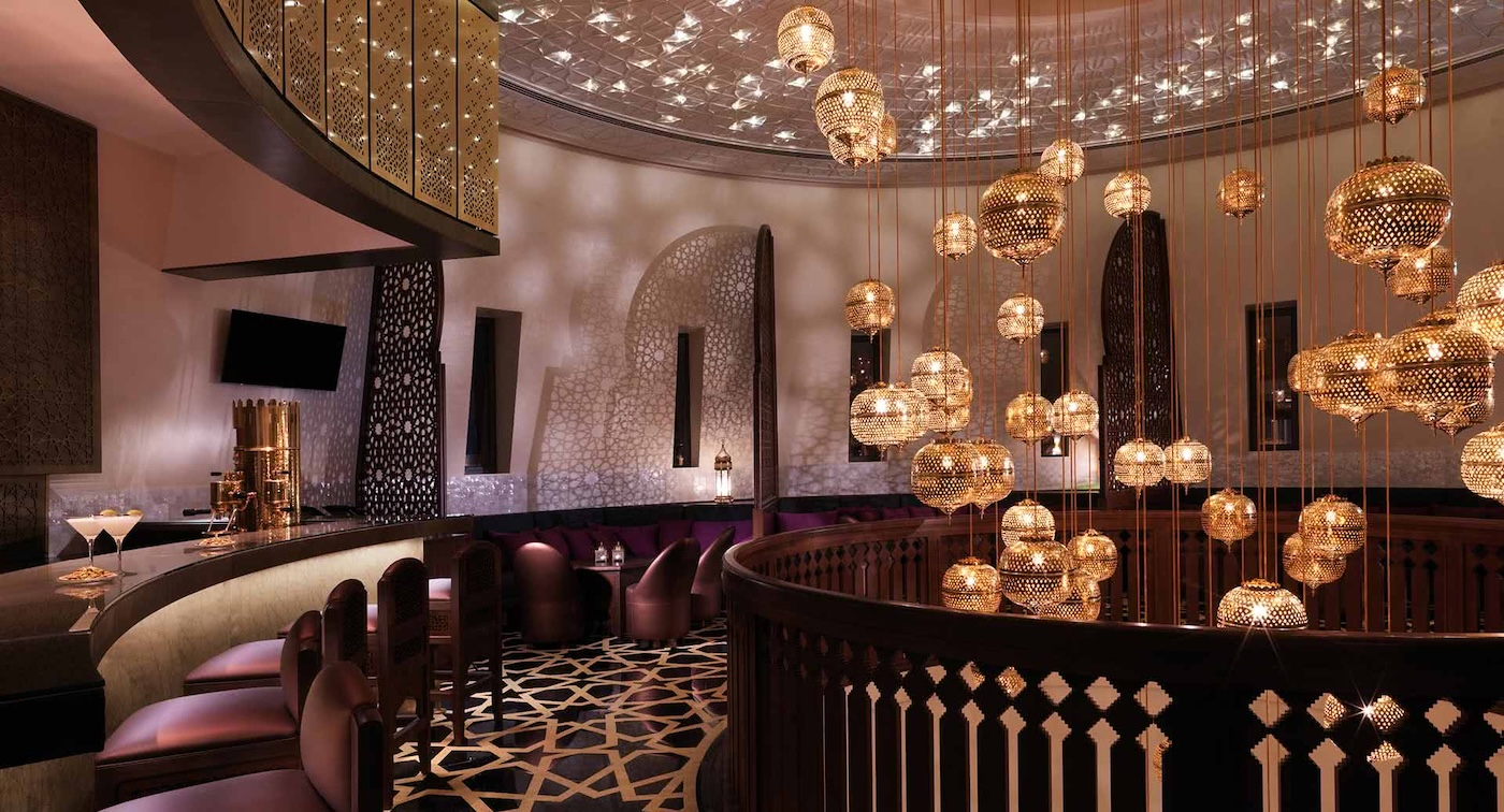 Bar w hotelu Anantara Al Jabal Al Akhdar Resort.