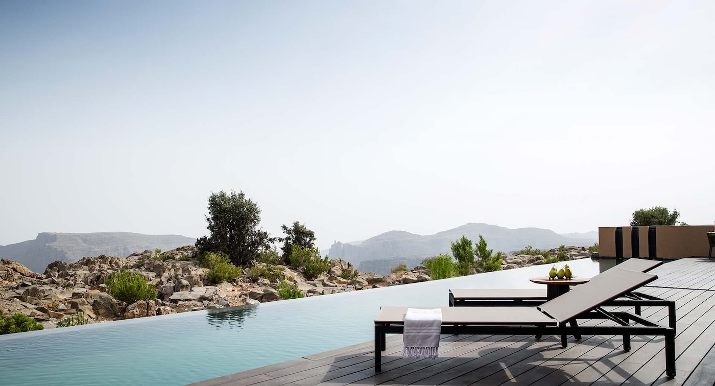 Basen w hotelu Anantara Al Jabal Al Akhdar Resort.