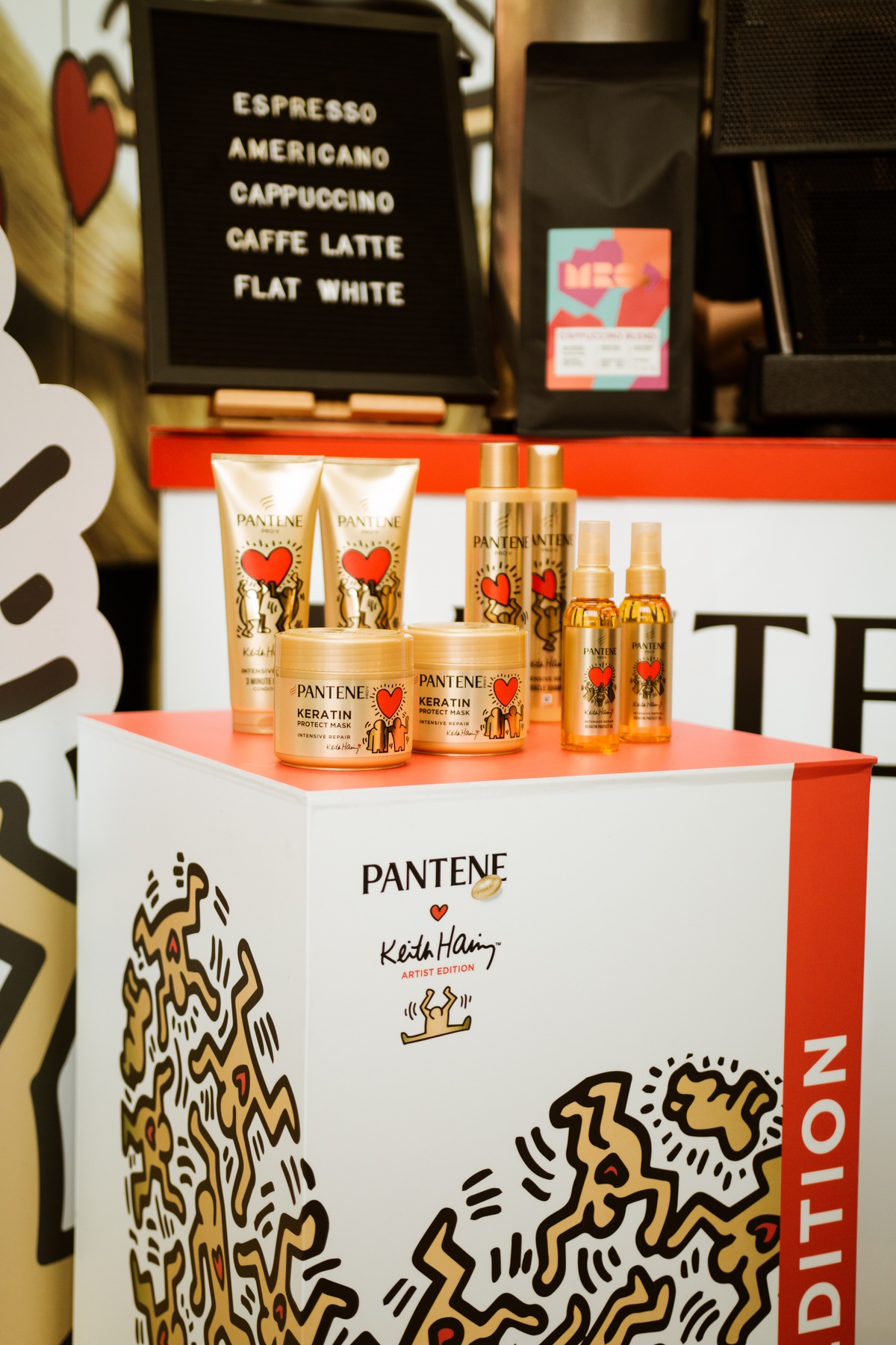Prezentacja limitowanej edycji Pantene x Keith Haring.