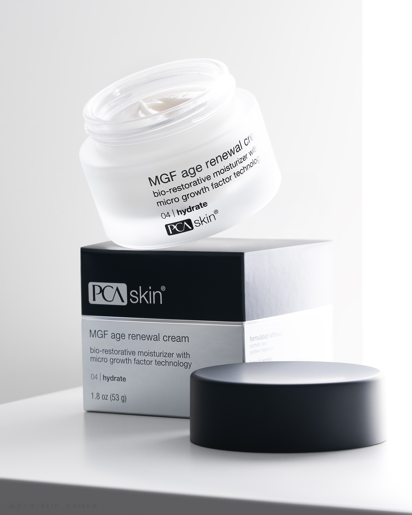 Krem MGF Age Renewal Cream marki PCA Skin. 