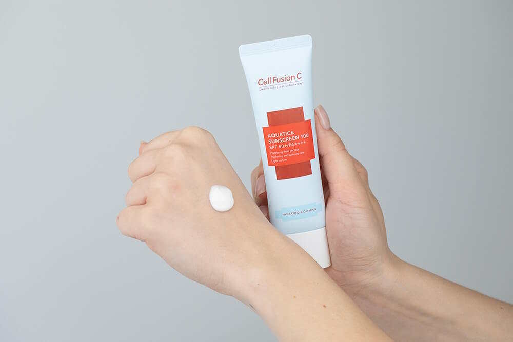 Cell Fusion C Aquatica Sunscreen 100 SPF 50+ / PA ++++ Wyciszający i nawilżający krem z fotoprotekcją.