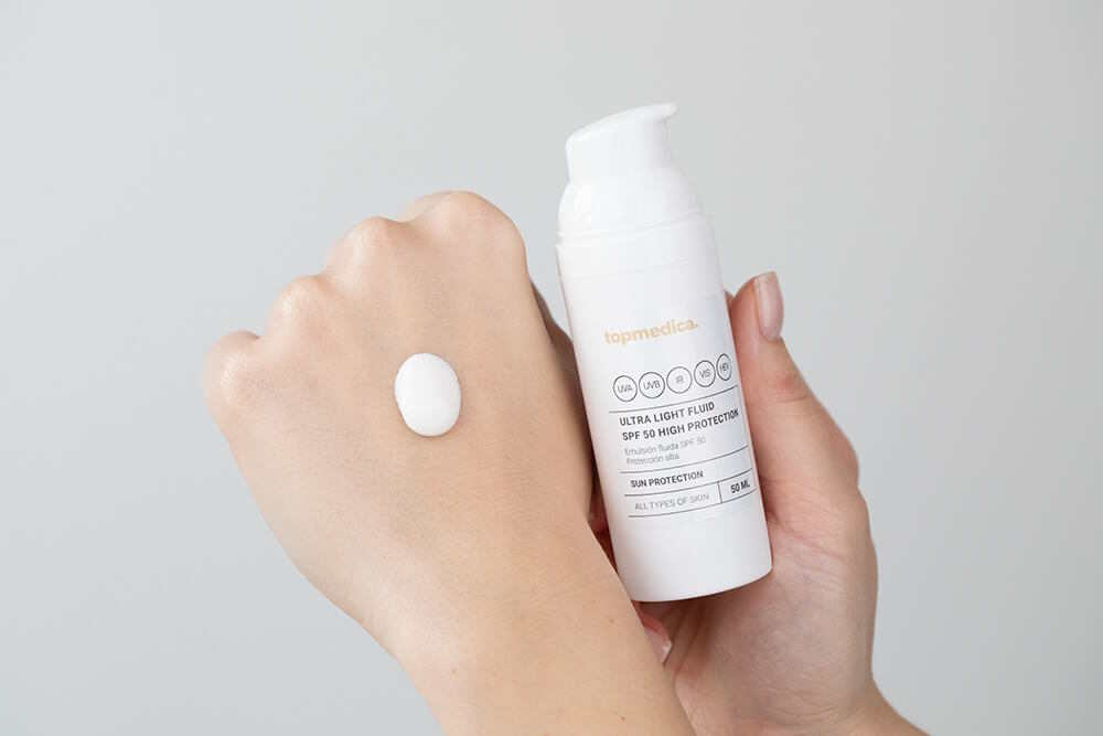 topmedica Ultra Light Fluid SPF 50 High Protection Ultralekki fluid chroniący przed promieniowaniem UVA ,UVB, IR, HEV.