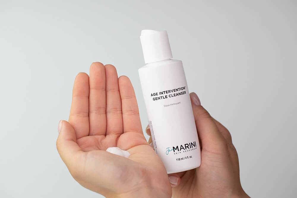 Jan Marini Age Intervention® Gentle Cleanser Delikatny preparat oczyszczający do twarzy i oczu 119 ml.
