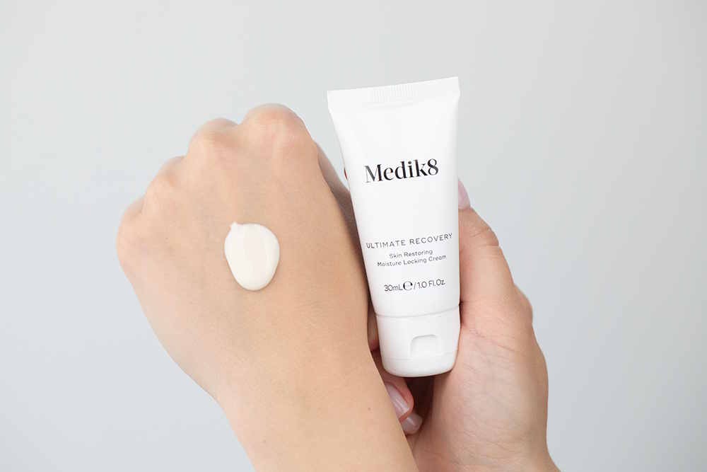 Medik8 Ultimate Recovery Głęboko odżywczy krem naprawczy.