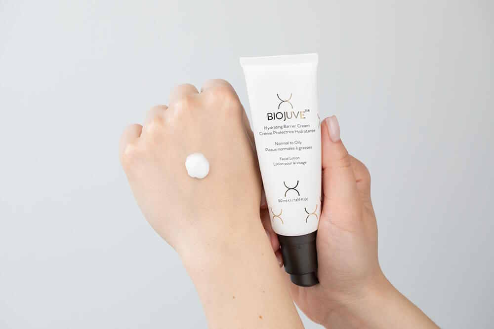 Nowa marka Biojuve dostępna w sklepie Topestetic.pl: Biojuve Hydrating Barrier Cream, Nawilżający krem barierowy dla skóry normalnej i tłustej.