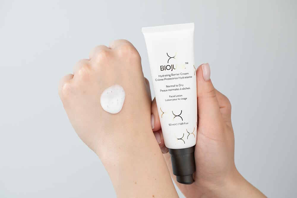 Nowa marka Biojuve dostępna w sklepie Topestetic.pl: Biojuve Hydrating Barrier Cream, Nawilżający krem barierowy dla skóry normalnej i suchej.
