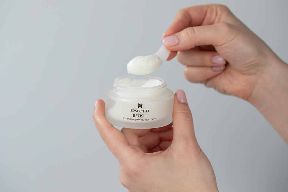 Sesderma Retisil Intensive Pro-Aging Cream Intensywny krem ujędrniający na Topestetic.pl.