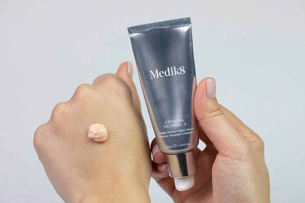 Medik8 Crystal Retinal 3 Stabilne serum na noc o średniej mocy z aldehydem retinowym na Topestetic.pl.