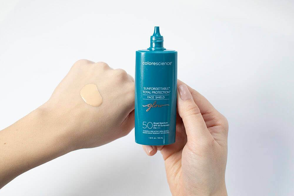 Colorescience Sunforgettable Total Protection Face Shield SPF 50 na Topestetic.pl