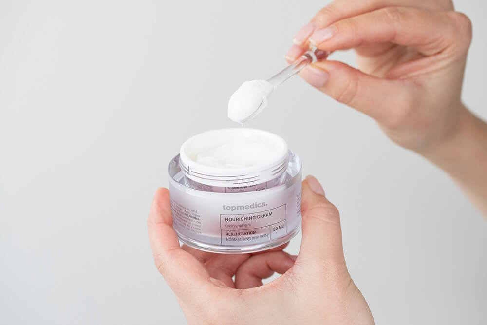 Topmedica Nourishing Cream. Krem odbudowujący z betainą do cery suchej i normalnej na Topestetic.pl.