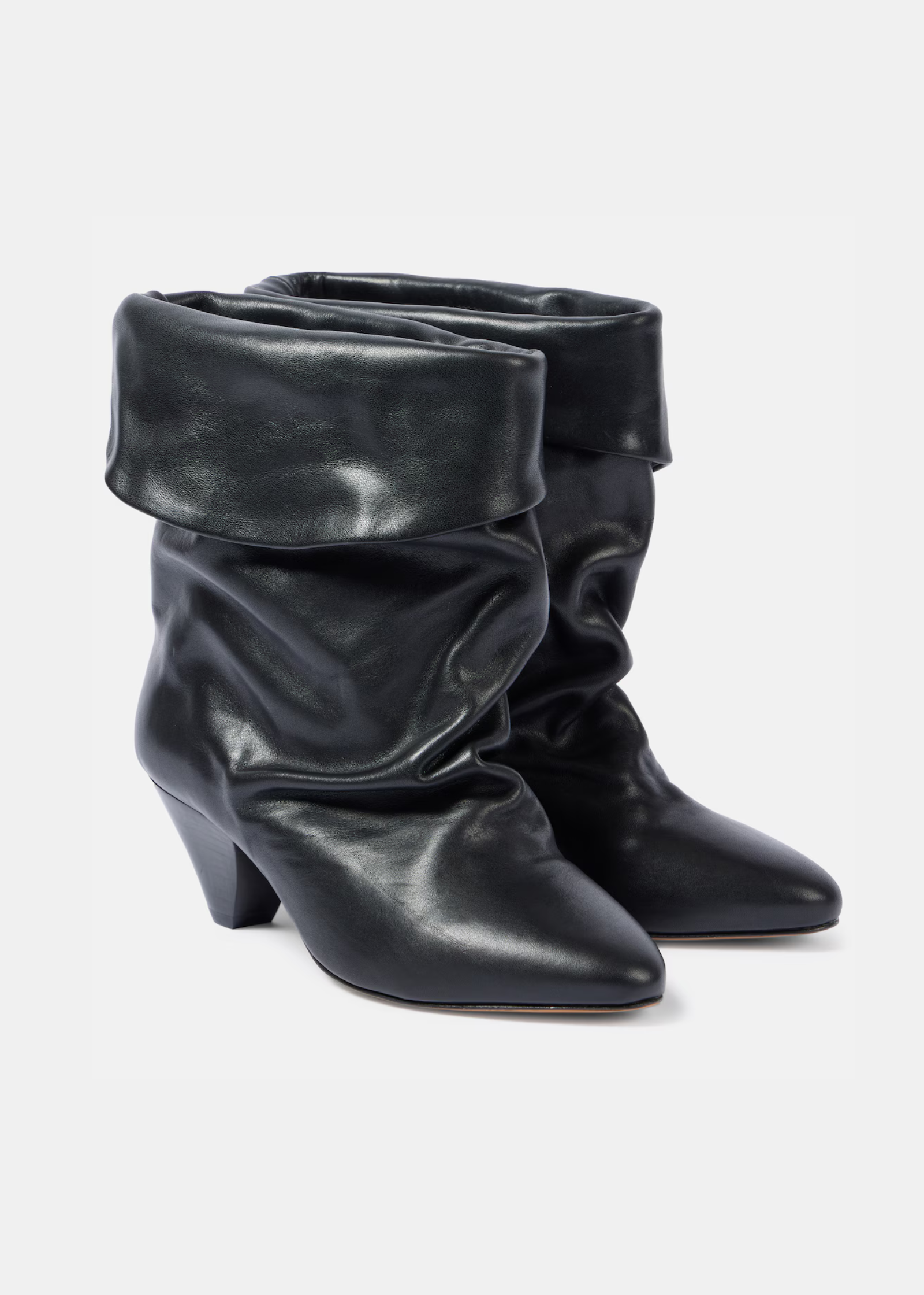 Slouchy Boots, czyli botki damskie z krótszą luźną cholewką od Isabel Marant. (Fot. materiały prasowe)