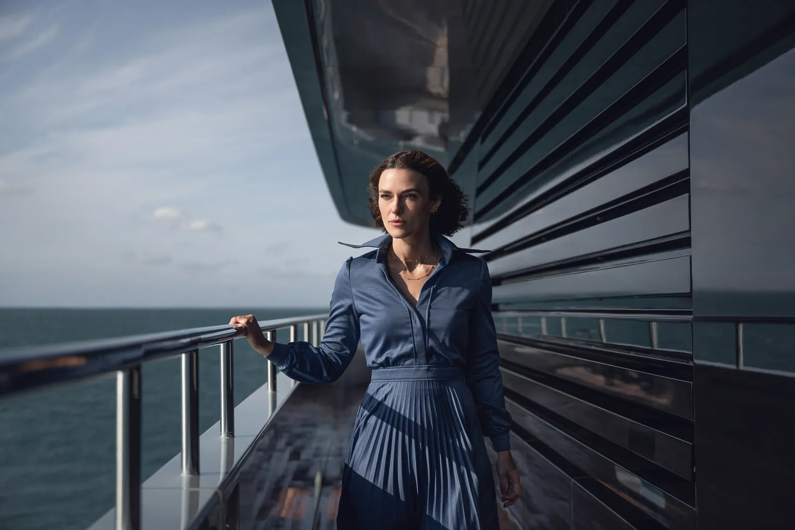 Grana przez Keirę Knightley Lo w filmie „Kobieta z kabiny dziesiątej”. (Fot. materiały prasowe)