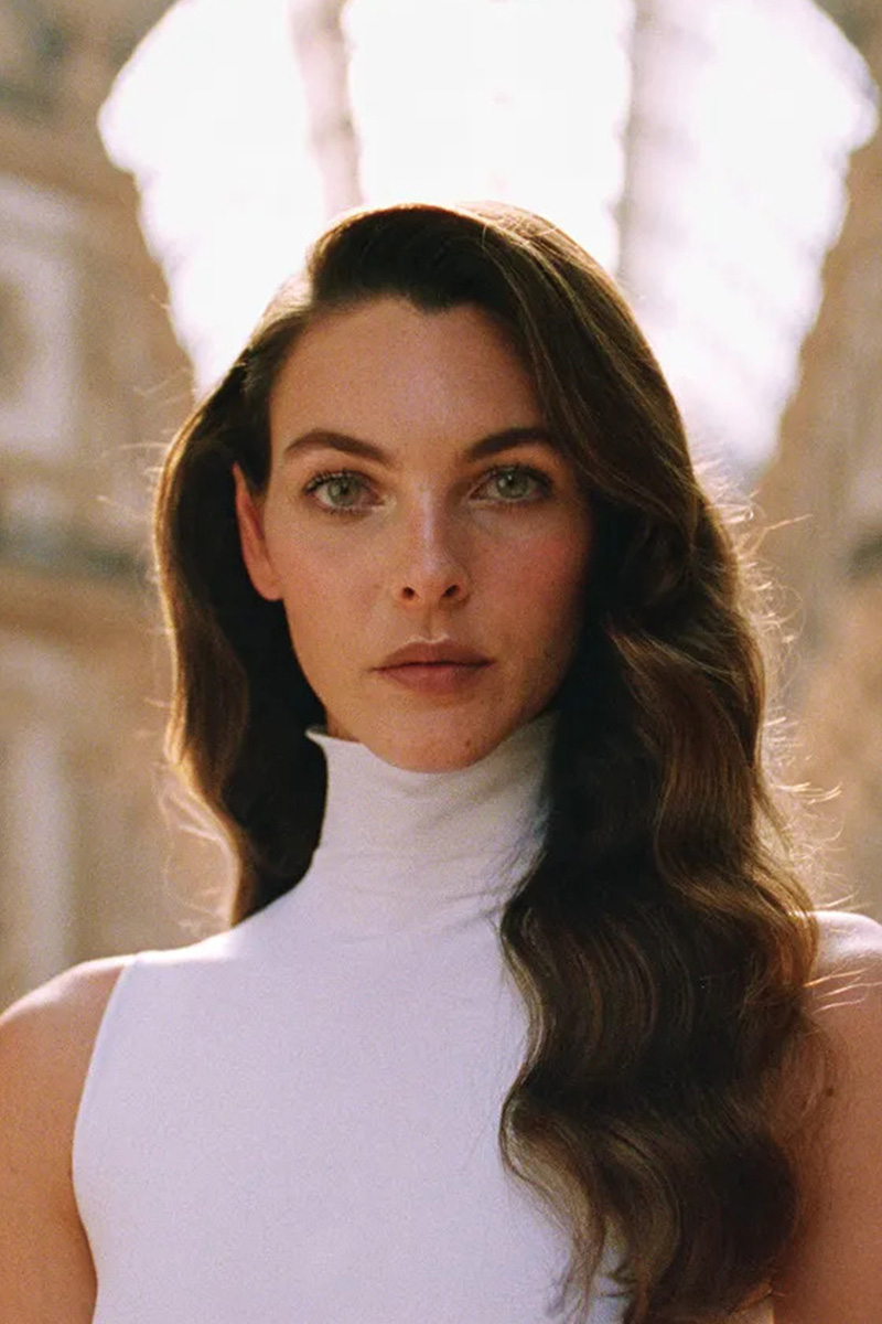 Kadr z filmu promującego Vogue World: Milano. Reżyseria: Bardia Zeinali, DOP: Tim Lorentz&eacute;n.