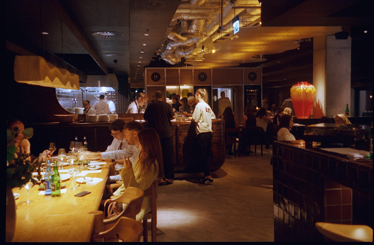 Restauracja Brut (Fot. Vika Adamava)