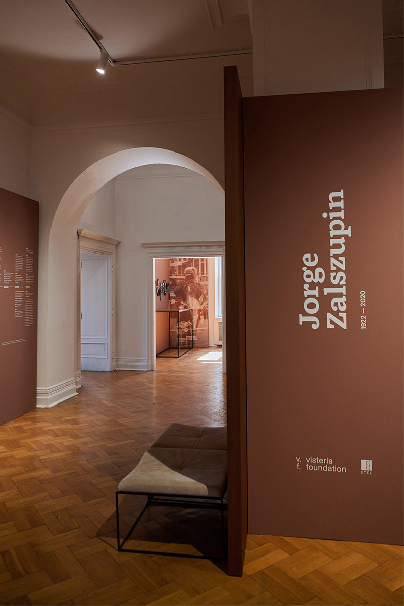 Podczas wystawy „Warszawa – São Paulo – Warszawa” w Willi Gawrońskich, Lissą Carmona, CEO ETEL, opowiedziała o historii jej spotkania ze słynnym architektem. (Fot. Edward Wendt)