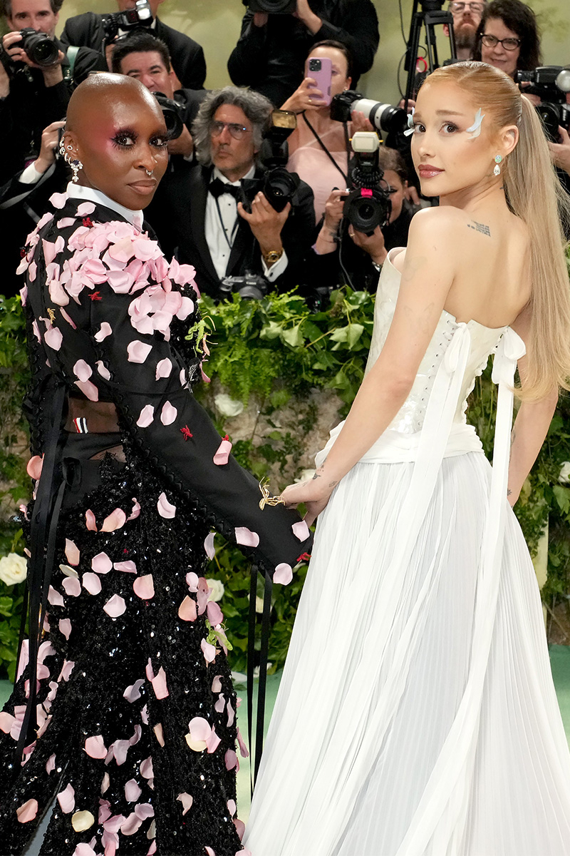 Cynthia Erivo i Ariana Grande na MET Gali 2024. (Fot. Jeff Kravitz/FilmMagic via Getty Images)