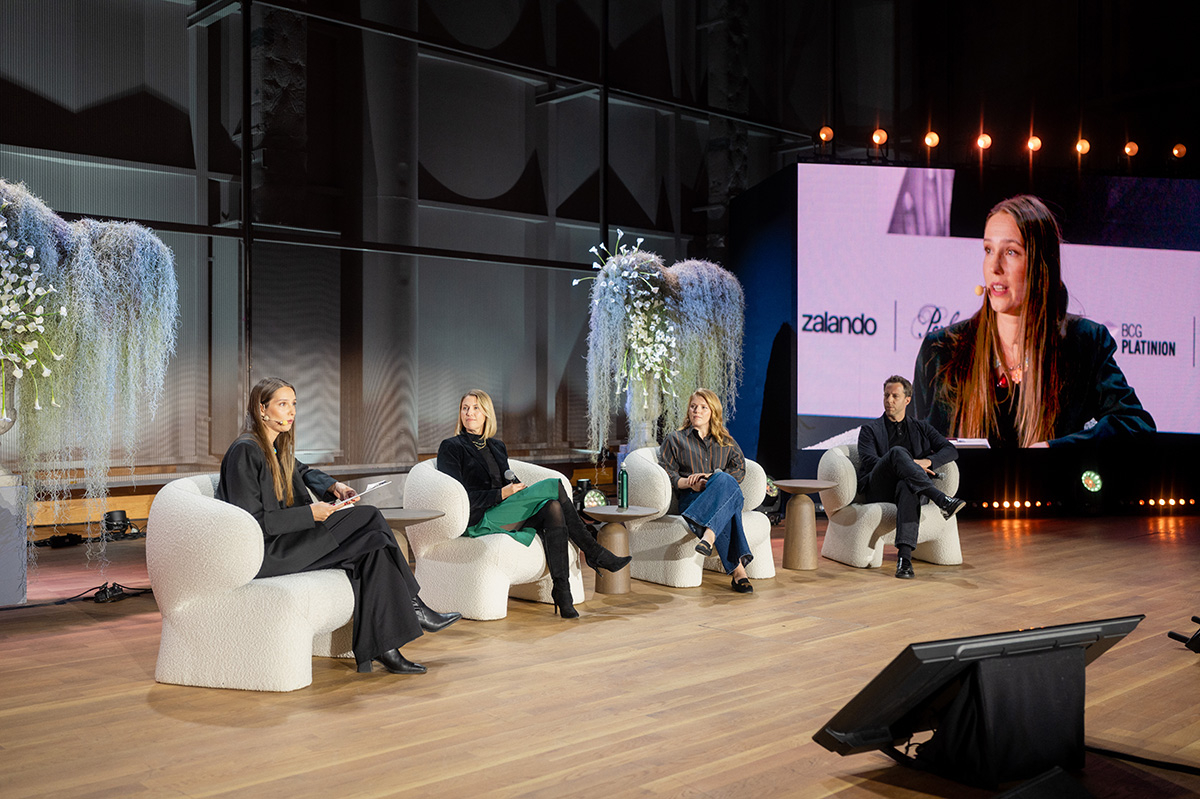 Elizabeth Carttar, Thijs Maartens, Jules Lennon w rozmowie z Alicją Jordan (Fot. Marcin Kontraktewicz)