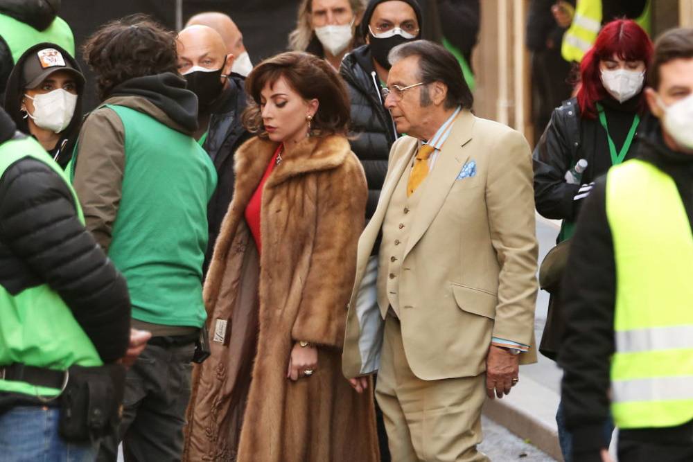 Lady Gaga i Al Pacino na planie House of Gucci (Fot. Getty Images)