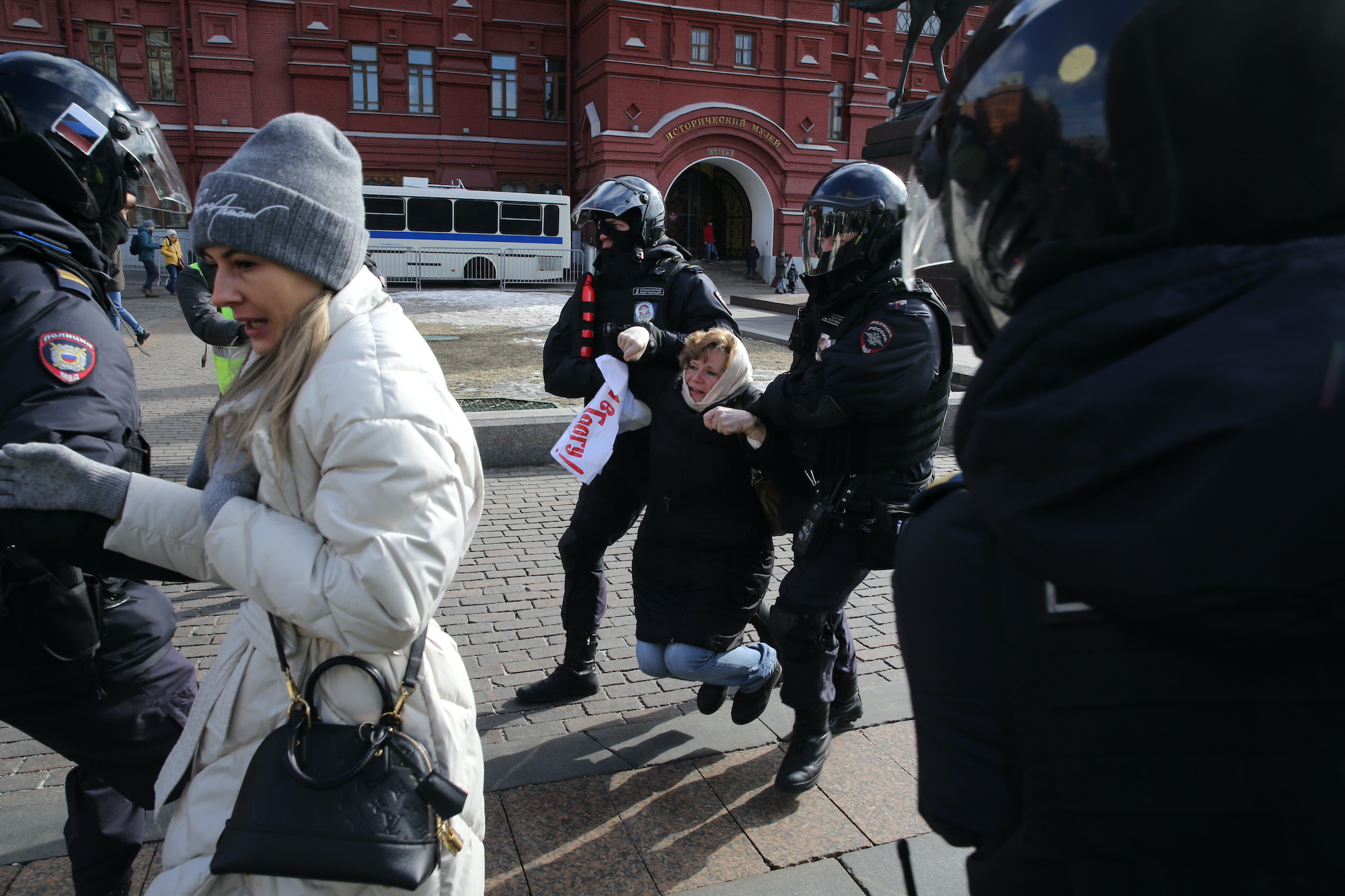 Antywojenne protesty w Moskwie, 13 marca 2022 (fot. Getty Images)