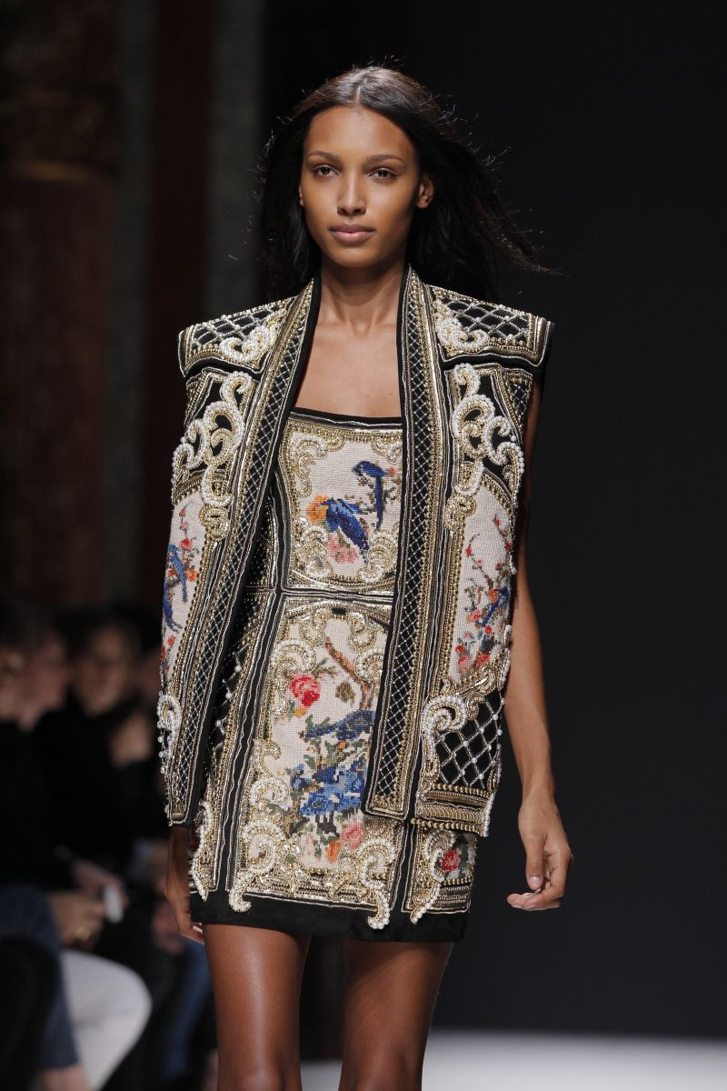 Balmain jesień-zima 2012-2013 (Fot. East News)