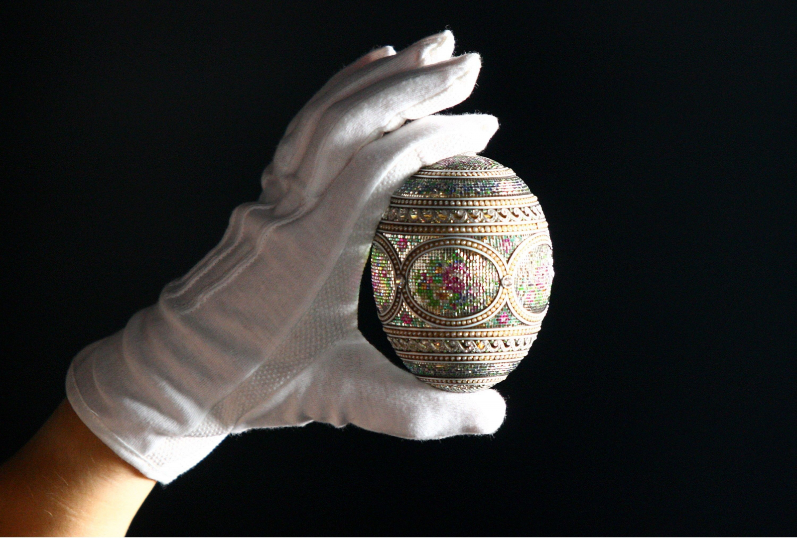 Jajko Faberge (Fot. Neil Hall / Rex Features, Rex Features, EAST NEWS)