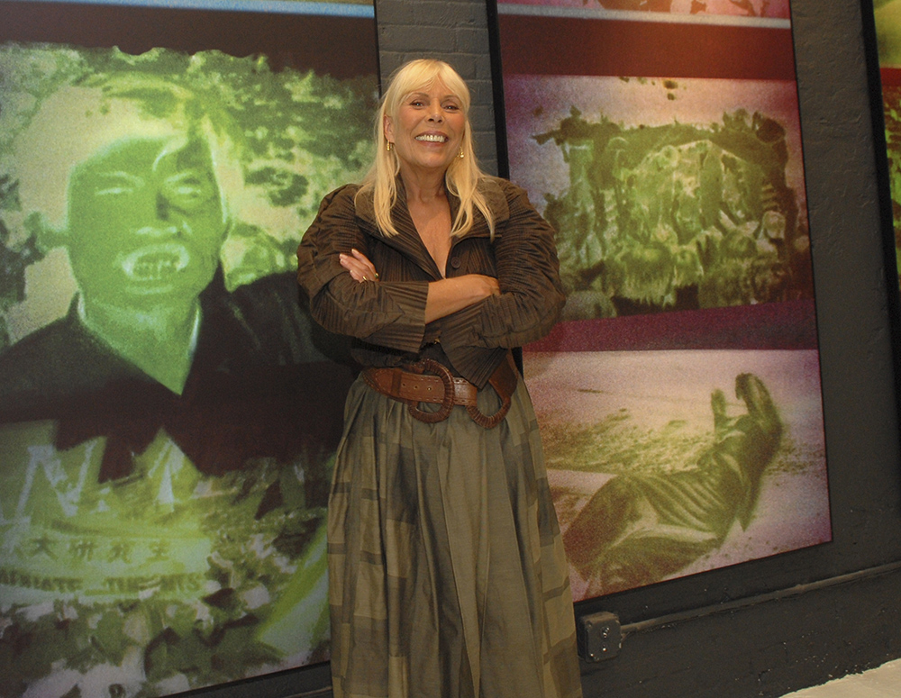 Joni Mitchell na wystawie poświęconej swojej płycie Shine , 2007 rok (Fot. Kevin Mazur, Getty Images)