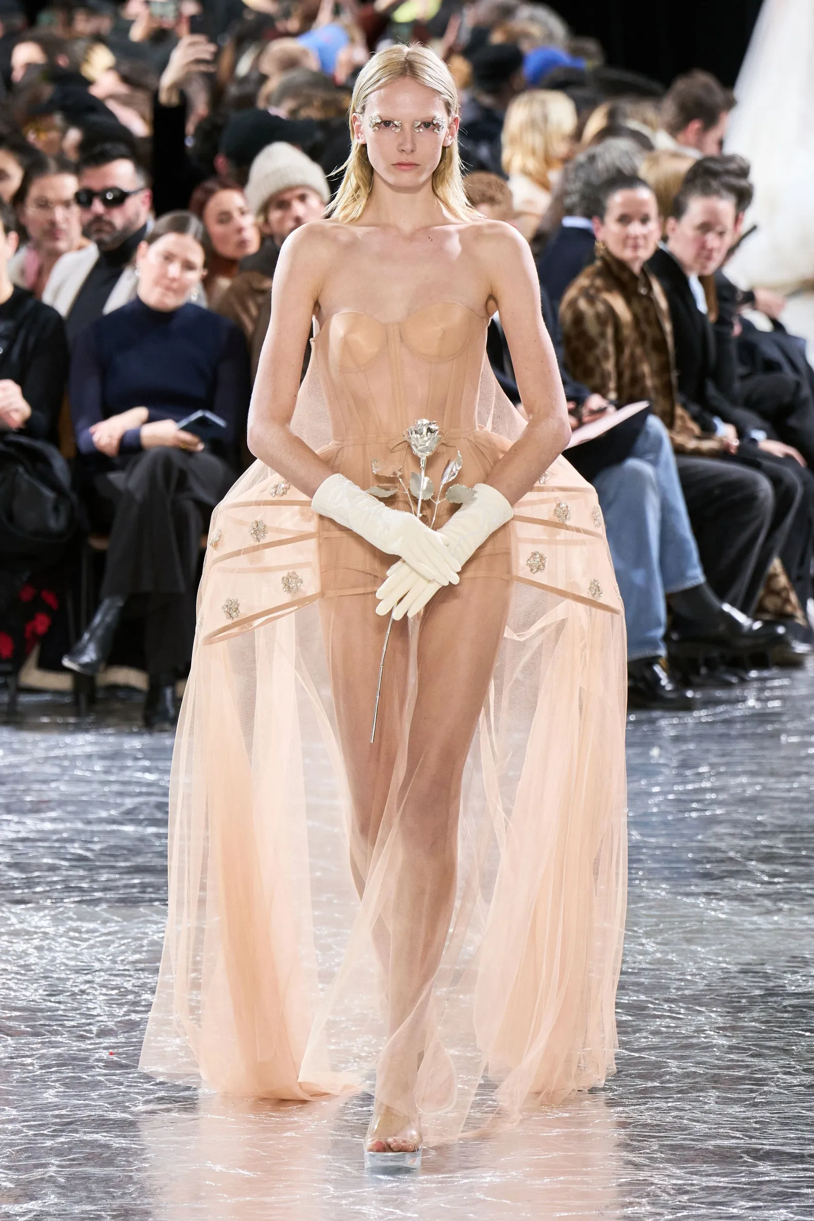 Kolekcja haute couture Simone Rochy dla Jean Paul Gaultier, wiosna 2024. 