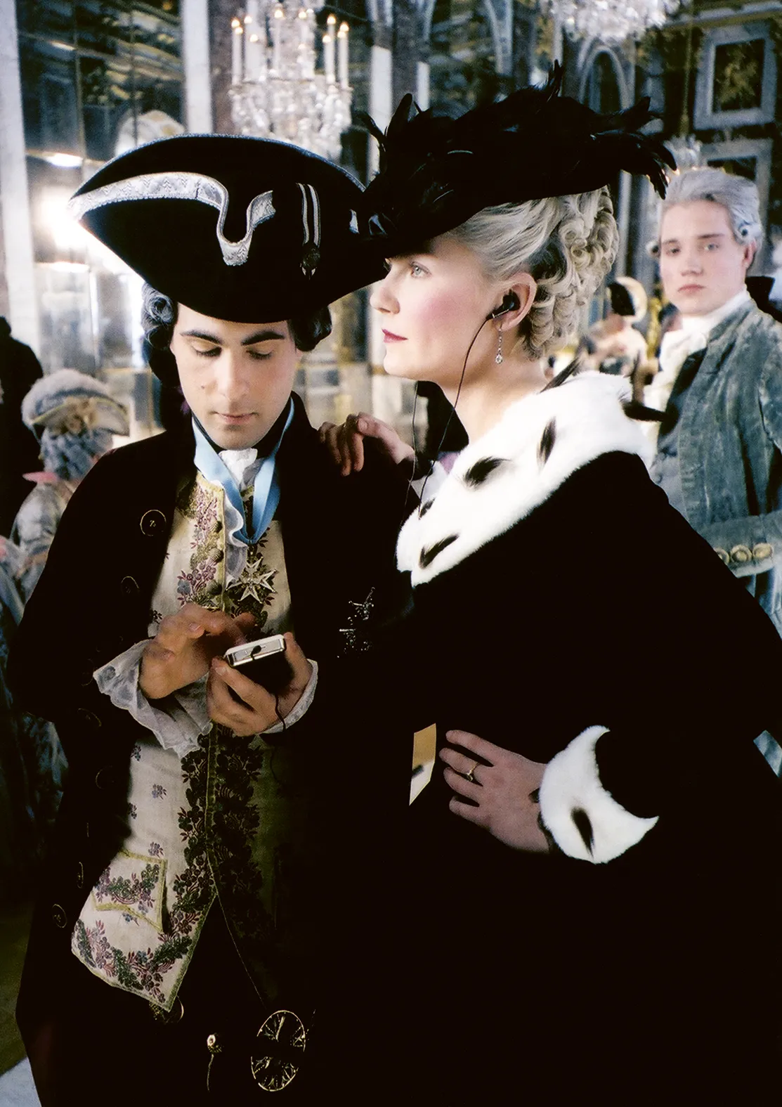 Schwartzman i Dunst na planie filmu „Maria Antonina” (2006). (Fot. Andrew Durham)