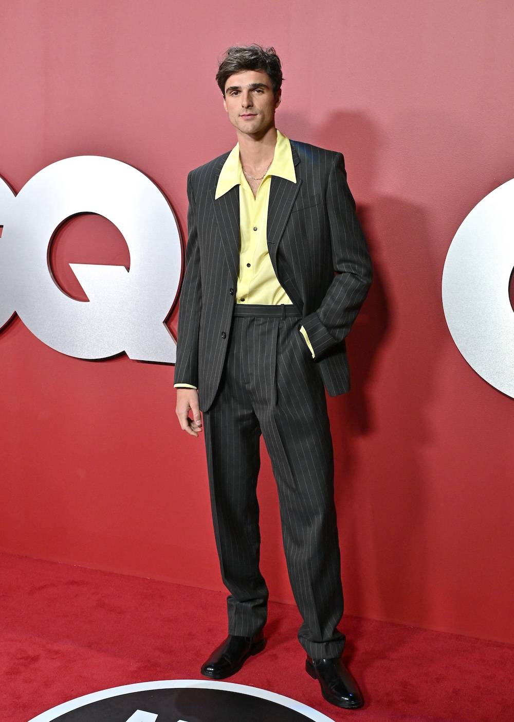 Związek Jacoba Elordiego z modą sięga 2022 roku, kiedy aktor został twarzą kampanii Hugo Boss. Dziś młody gwiazdor zasiada w pierwszych rzędach najważniejszych pokazów. (Fot. Getty Images)
