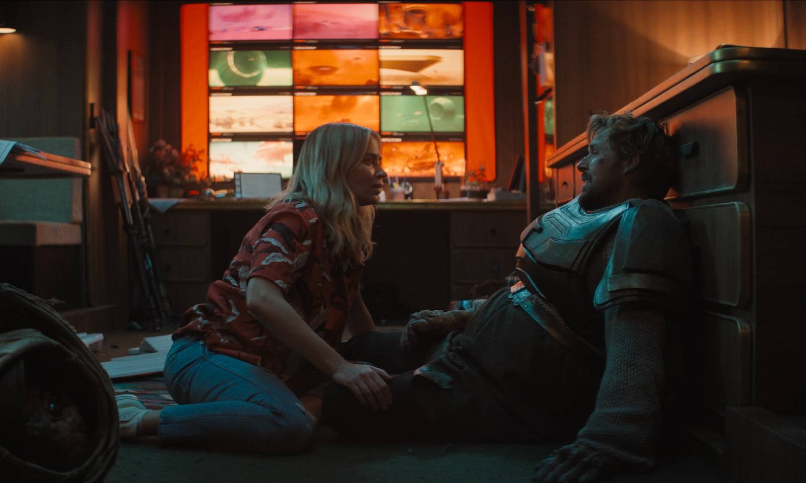 Główny gwiazdor filmu w reżyserii Davida Leitcha to kaskader Colt Seavers, którego gra Ryan Gosling.