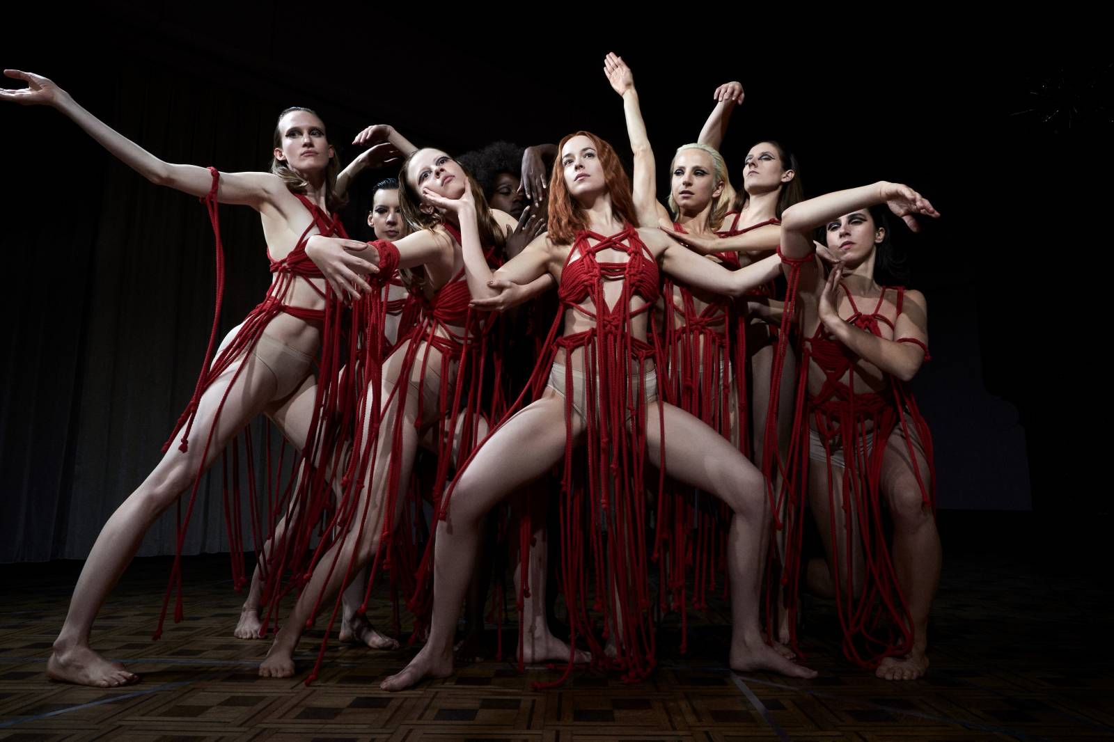 „Suspiria”, reż. Luca Guadagnino. Remake kultowego horroru z Dakotą Johnson w roli głównej