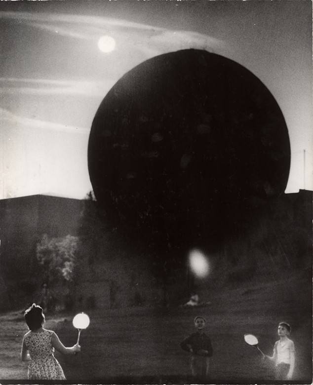 Tibor Honty, „Letni wieczór”, 1952, fotografia, 59.2 × 48.1 cm, uprzejmości dzięki uprzejmości Słowackiej Galerii Narodowej, Bratysława / Zachęta