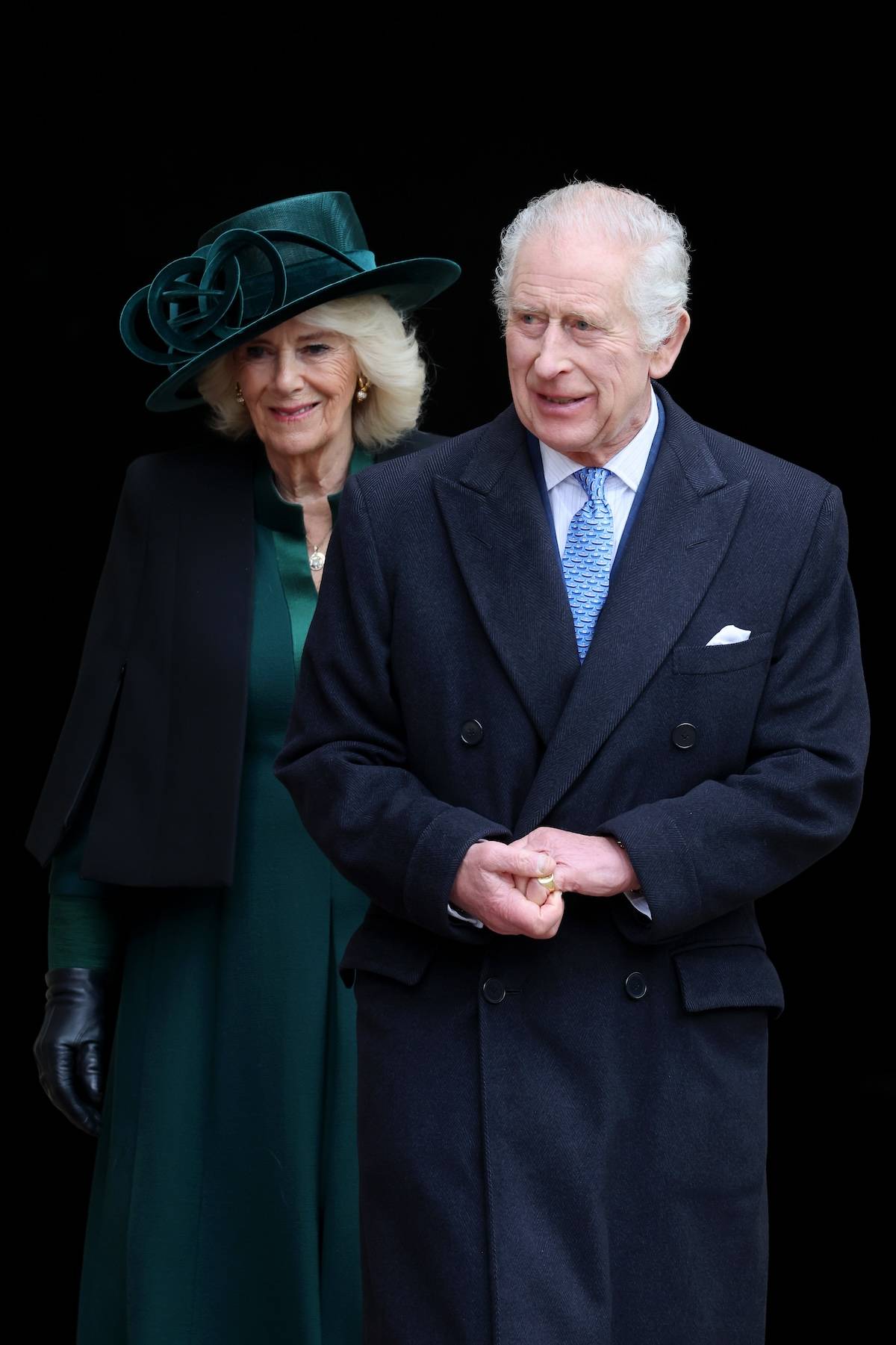 Wspólny przemarsz z zamku w Windsorze do kaplicy św. Jerzego to wielkanocny zwyczaj brytyjskiej rodziny królewskiej. (Fot. Getty Images)