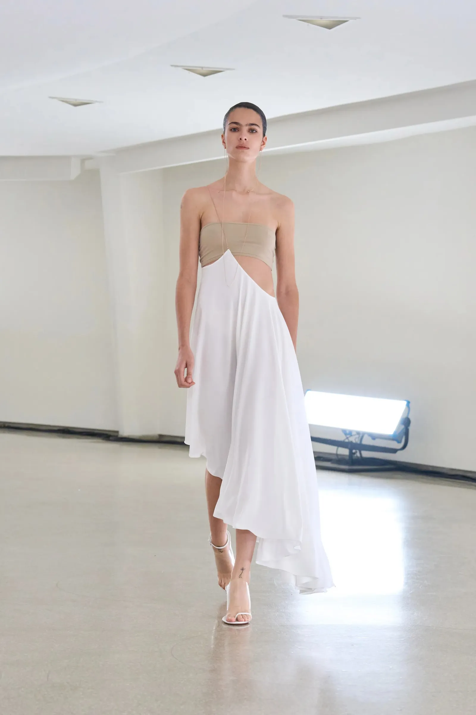 Alaïa wiosna-lato 2025. (Fot. Alaïa / Gorunway)