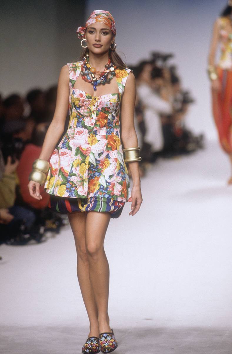 Kenzo wiosna-lato 1992 (Fot. Pierre Vauthey/Sygma/Sygma via Getty Images)