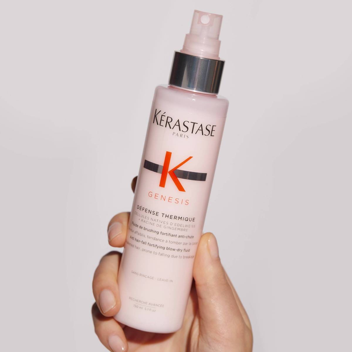 Kuracja Genesis Kérastase zatrzymuje wypadanie włosów. Linia Genesis marki Kérastase to gama holistycznych kosmetyków, które wzmocnią i odżywią włosy, a nawet uchronią je przed uszkodzeniami mechanicznymi.