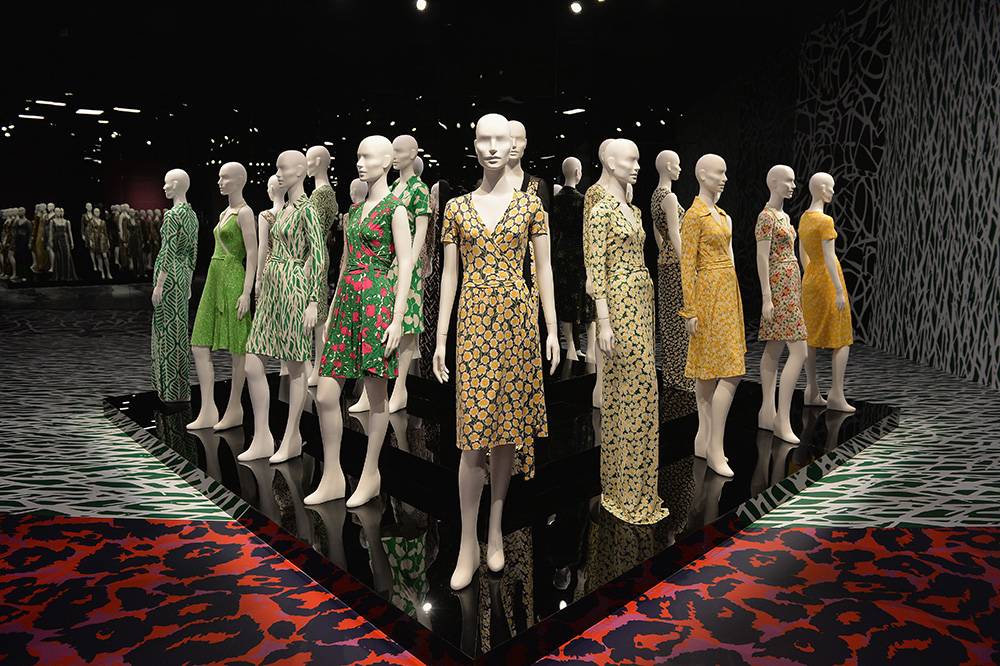 Ekspozycja wystawy Diane Von Furstenbergs Journey Of A Dress