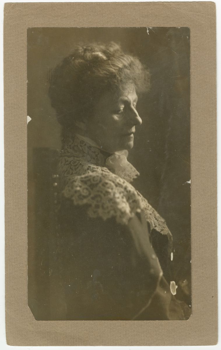 Helena Modrzejewska, nieznane atelier, USA, 1903 (Fot. Zbiory Muzeum Historycznego Miasta Krakowa, Pracownia Fotograficzna Muzeum Historycznego Miasta Krakowa)