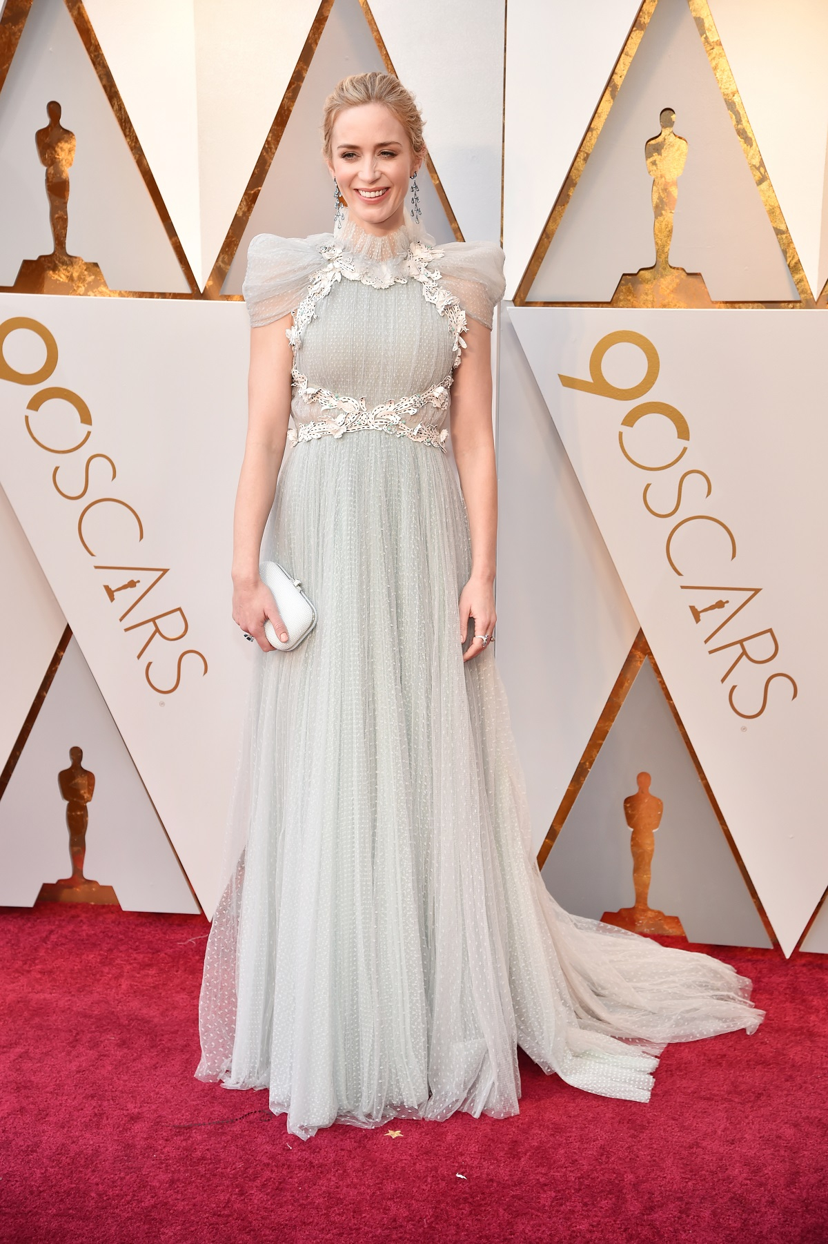 Emily Blunt w Schiaparelli (Fot. Kevin Mazur / Getty Images)