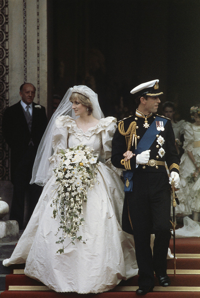 Diana Spencer i książę Karol (Fot. Fox Photos, Getty Images)