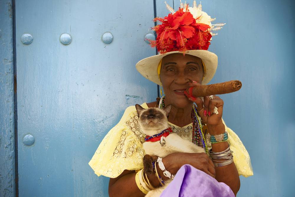 Kubańskie cygara to jeden z najlepszych towarów eksportowych wyspy (Fot. Getty Images)