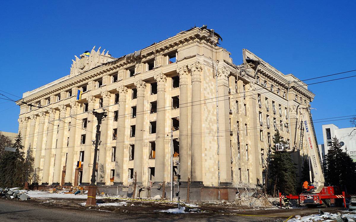 Zbombardowany budynek administracyjny z 1954 roku w Charkowie / (Fot. mkip.gov.ua)