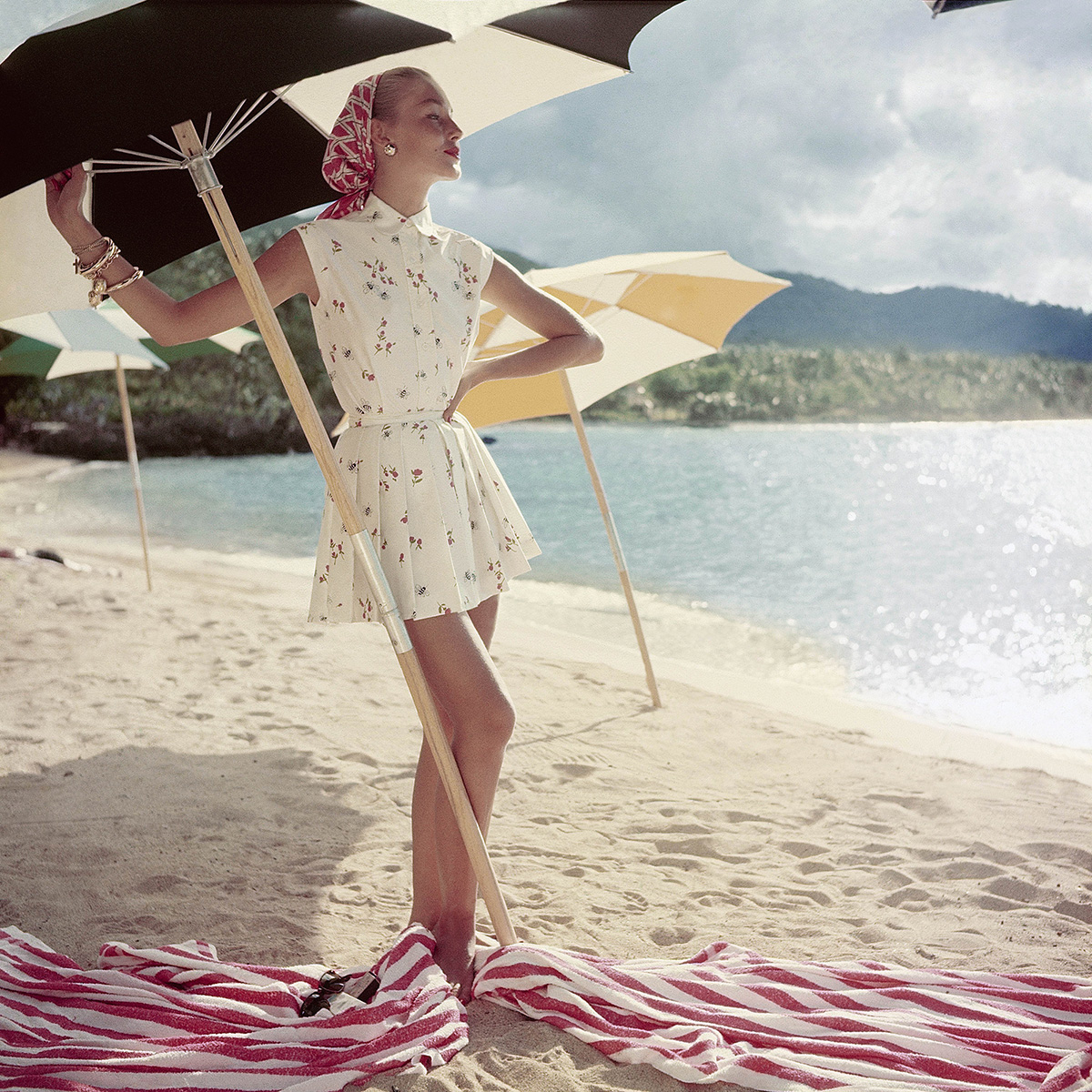 Vogue 1954 rok (Fot. Roger Prigent/Condé Nast, Getty Images)