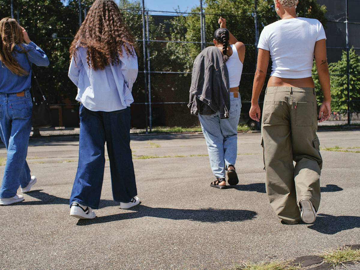 Wariacje na temat baggy jeans i stylu western w nowej kolekcji Levi’s (Fot. Materiały prasowe)