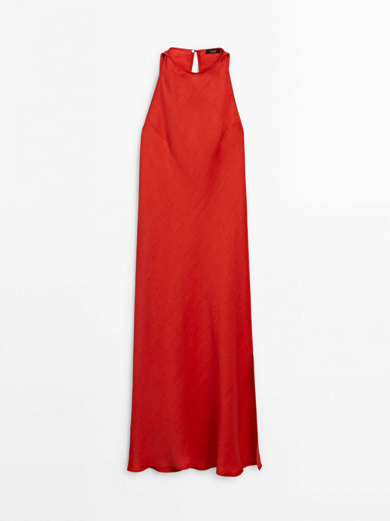 Czerwona lniana sukienka maxi Massimo Dutti, 399 zł / (Fot. Materiały prasowe)